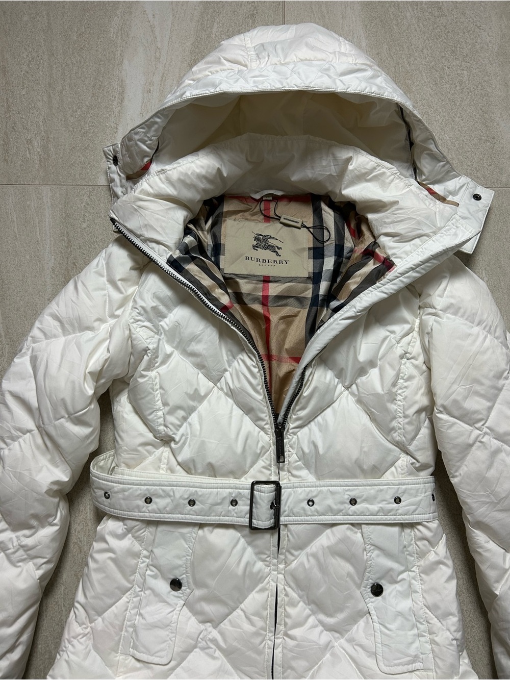 BURBERRY LONDON NOVA CHECK DIAMOND QUILTED DOWN PUFFER SIZE XS - Picture 2 of 14
